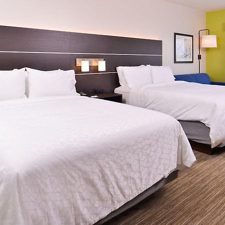 Holiday Inn Express & Suites Mall Of America - Msp Airport Bloomington Exterior photo